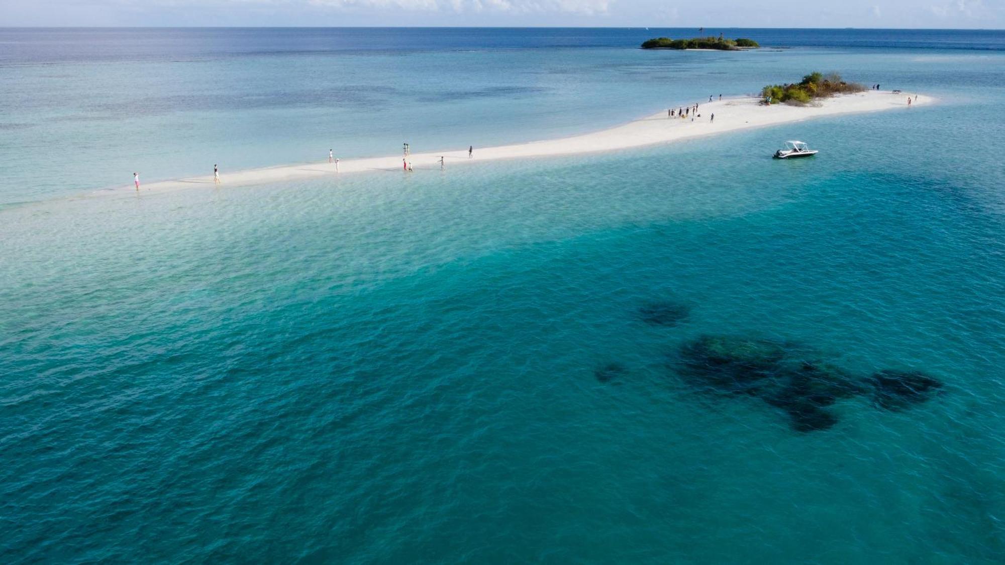 Tranquila Beach Hotel Rasdhoo ภายนอก รูปภาพ