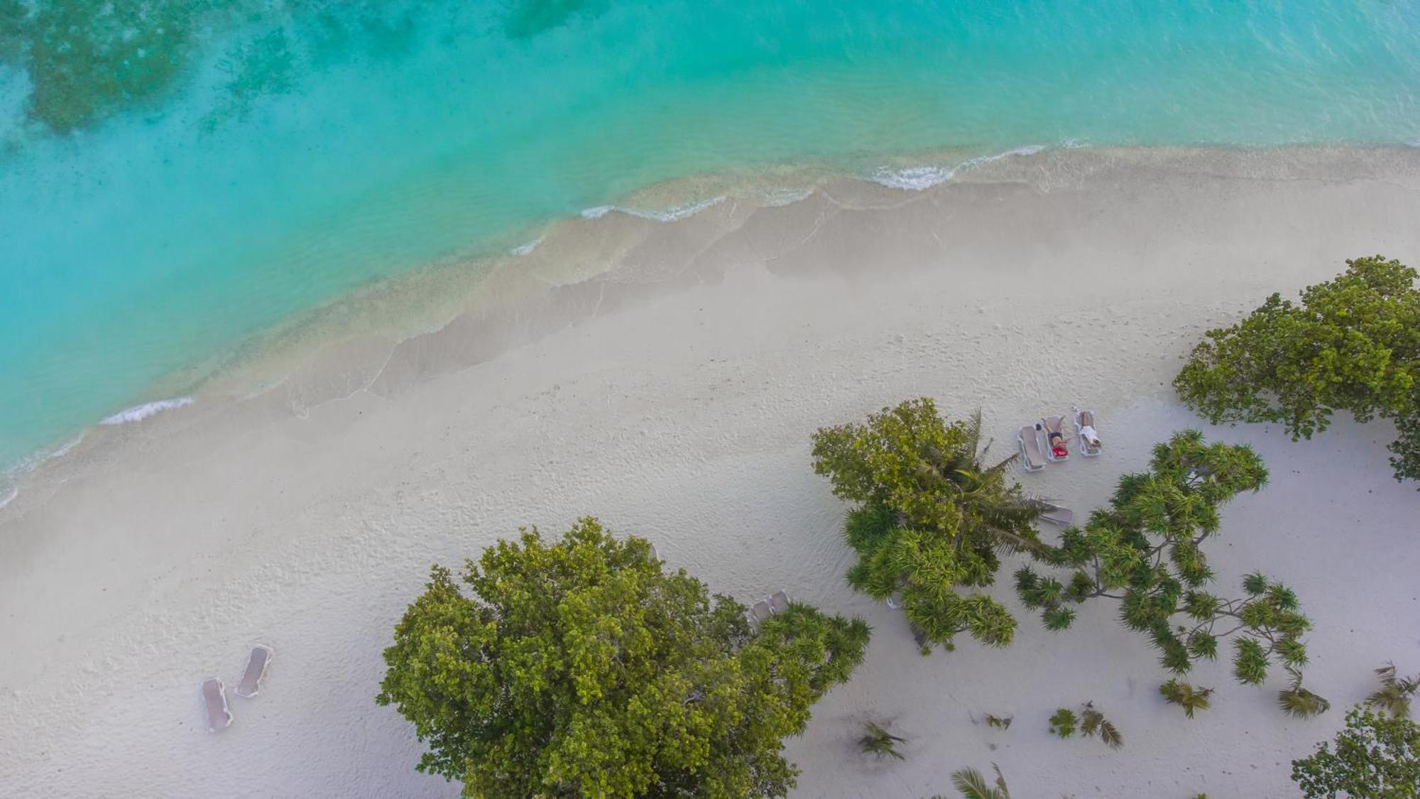 Tranquila Beach Hotel Rasdhoo ภายนอก รูปภาพ