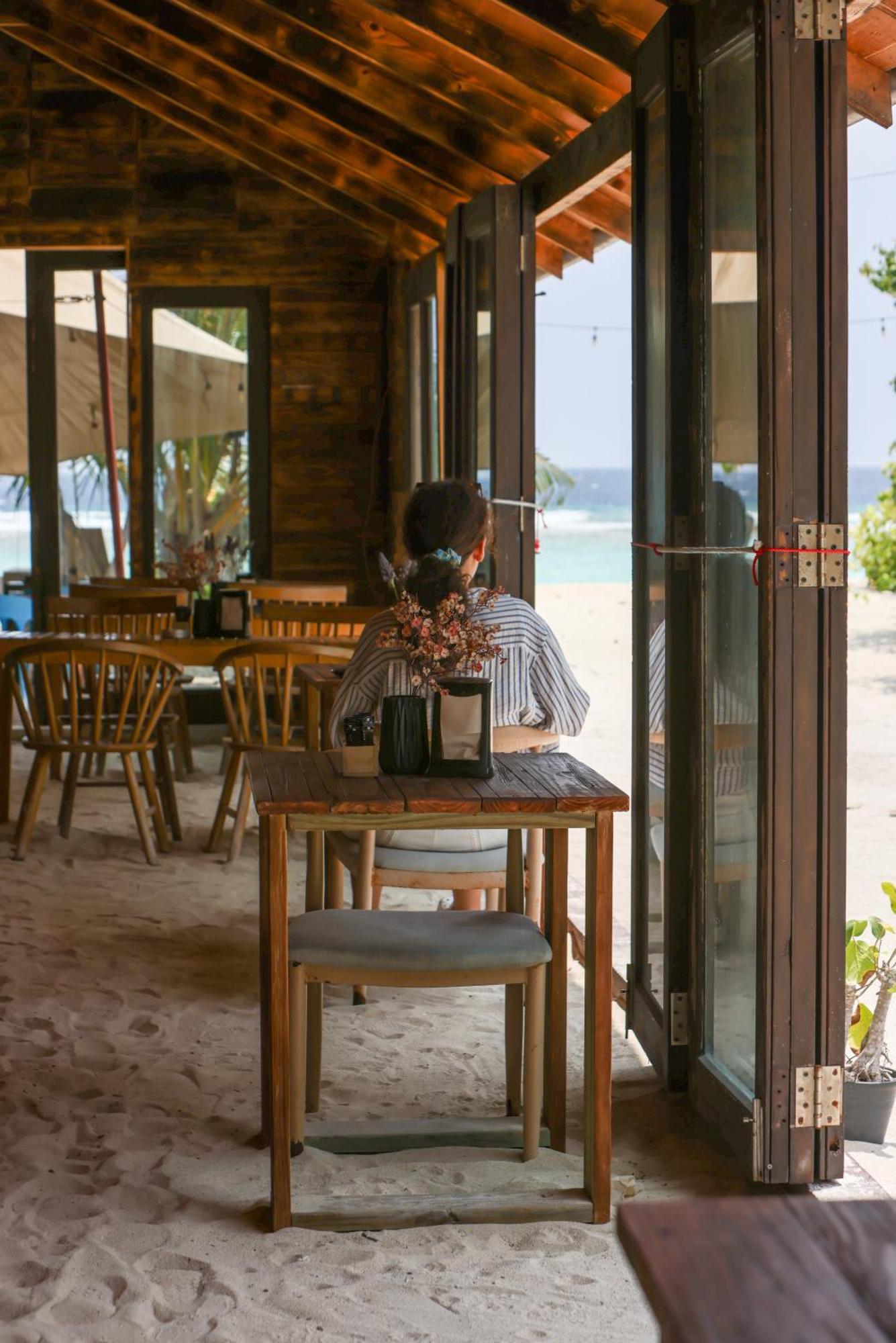 Tranquila Beach Hotel Rasdhoo ภายนอก รูปภาพ